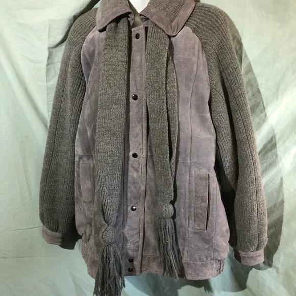 Vintage 90’s Grey Suede and Knit Jacket with Scarf - Picture 9 of 16
